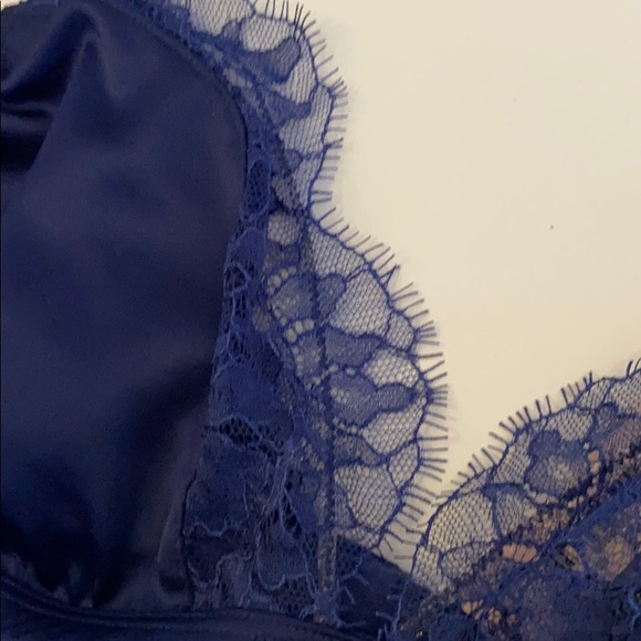 Victoria’s Secret satin and lace bralette size L - Picture 2 of 4